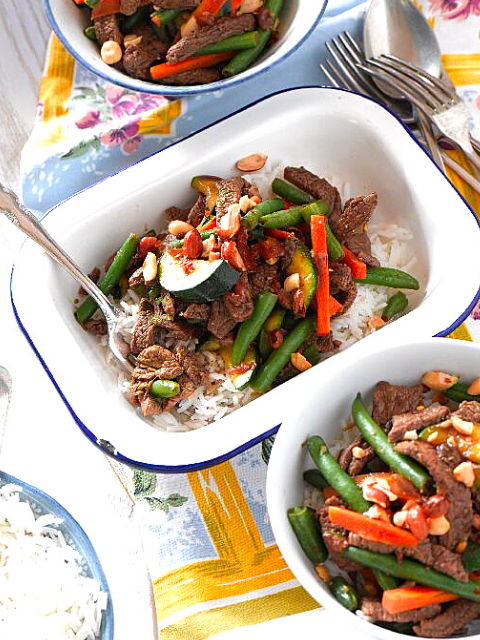 Chilli Beef and Roasted Peanut Stir-fry